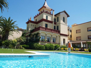 Гостиница Hotel Hostal del Sol  Сан-Фелиу-Де-Гишольс